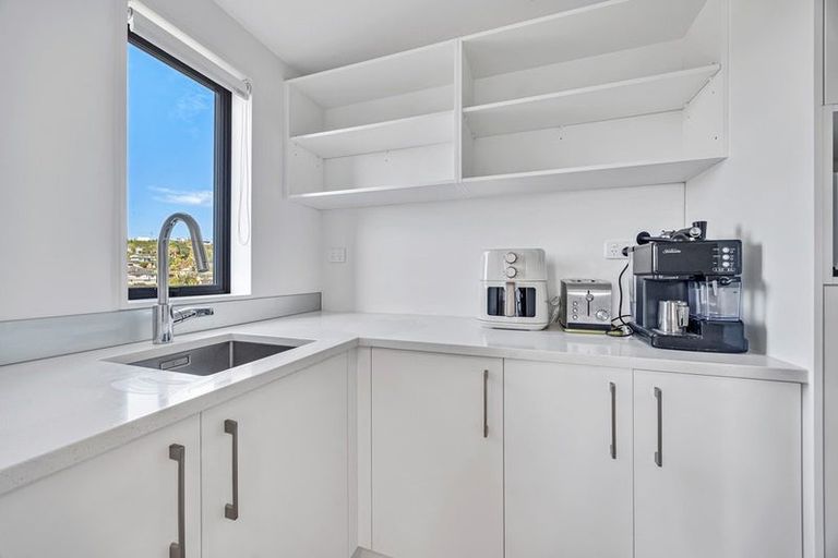 Photo of property in 83b Bayside Drive, Browns Bay, Auckland, 0630