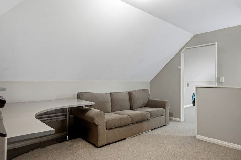 Photo of property in 21 Welsford Street, Woodend, 7610