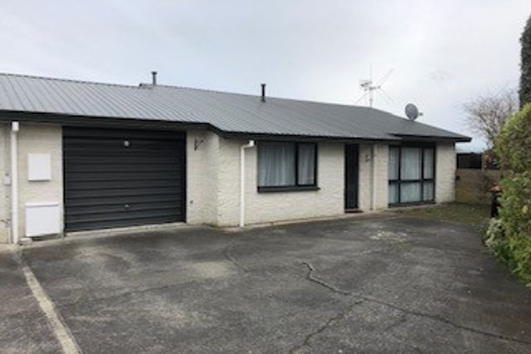 Photo of property in 8b Marama Crescent, Palmerston North, 4414