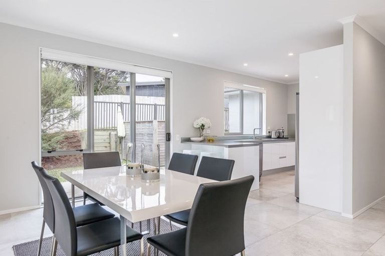 Photo of property in 61 Mackay Drive, Greenhithe, Auckland, 0632