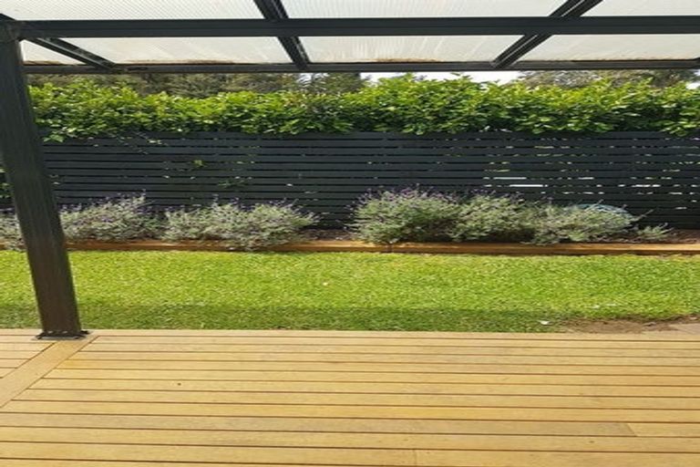 Photo of property in 5 Holgate Avenue, Herald Island, Auckland, 0618