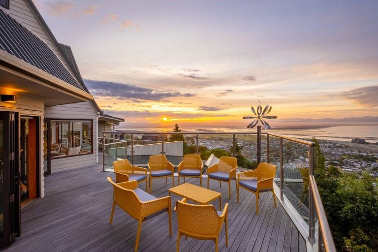 Photo of property in 320 Princes Drive, Britannia Heights, Nelson, 7010