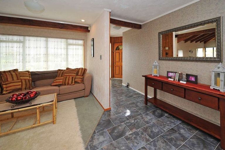 Photo of property in 15 Rakaia Rise, Clover Park, Auckland, 2019