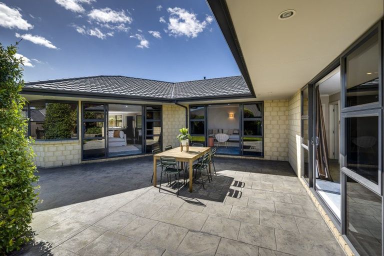 Photo of property in 9a Brooklands Drive, Havelock North, 4130