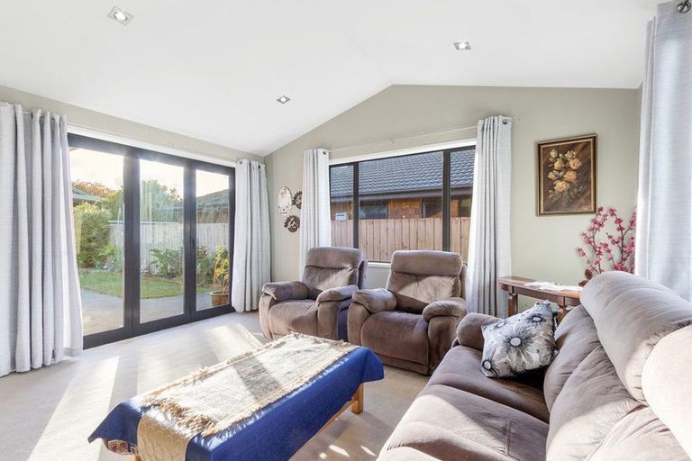 Photo of property in 14 Wiltshire Drive, Huntington, Hamilton, 3210