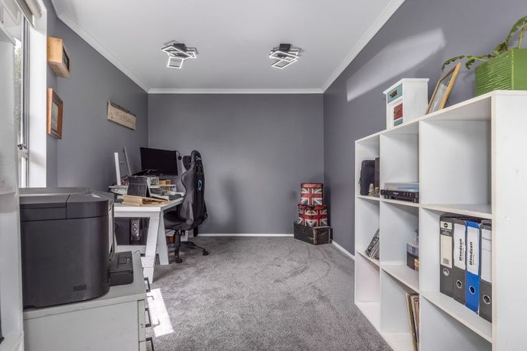 Photo of property in 4 Nuhaka Place, Paraparaumu Beach, Paraparaumu, 5032