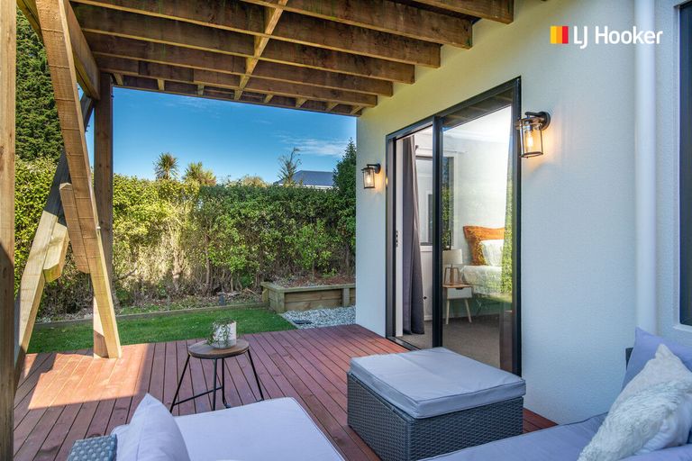 Photo of property in 7a Athol Place, Ravensbourne, Dunedin, 9022