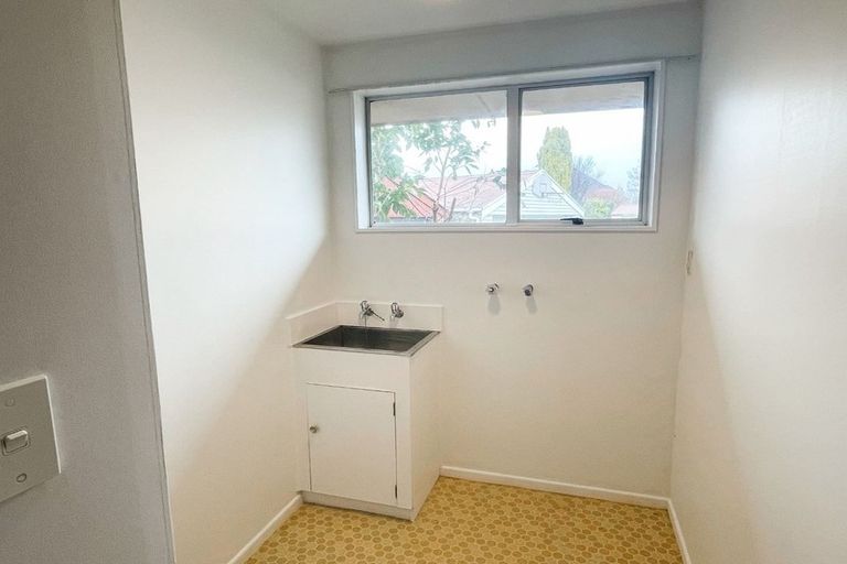 Photo of property in 12a Karnak Crescent, Russley, Christchurch, 8042