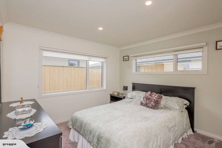 Photo of property in 2 Bridford Way, Paraparaumu, 5032