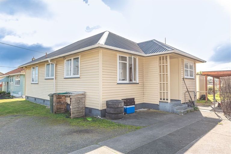 Photo of property in 38 Puriri Street, Gonville, Whanganui, 4501