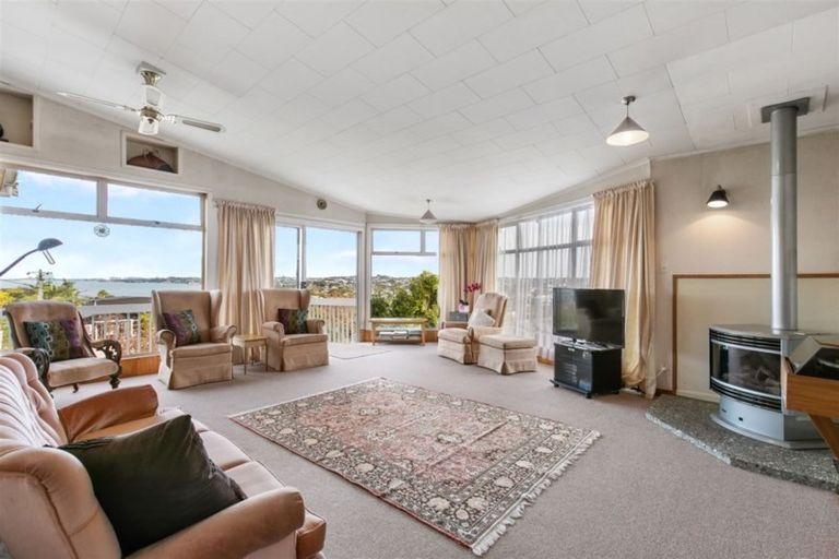 Photo of property in 39 Cliff Road, Torbay, Auckland, 0630