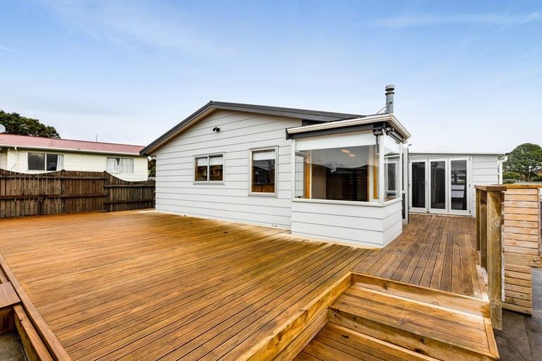 Photo of property in 17 Villa Place, Bell Block, New Plymouth, 4312
