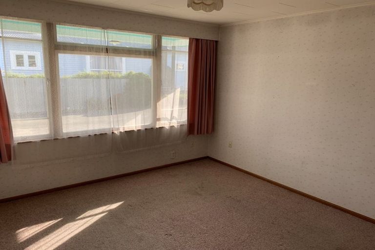 Photo of property in 2/504 Saint Aubyn, Hastings, 4122