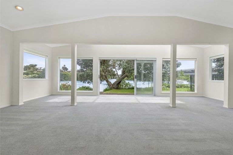 Photo of property in 1 Pakuranga Road, Pakuranga, Auckland, 2010