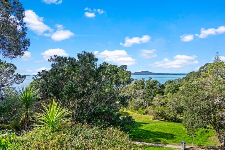 Photo of property in 103 Churchill Road, Murrays Bay, Auckland, 0630