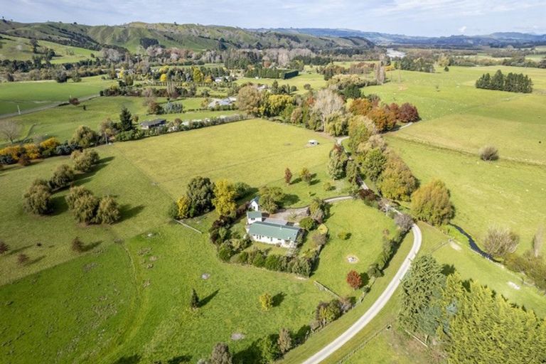 Photo of property in 366 Te Whiti Road, Homebush, Masterton, 5884