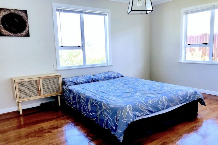 Photo of property in 3 Omori Place, Castlecliff, Whanganui, 4501