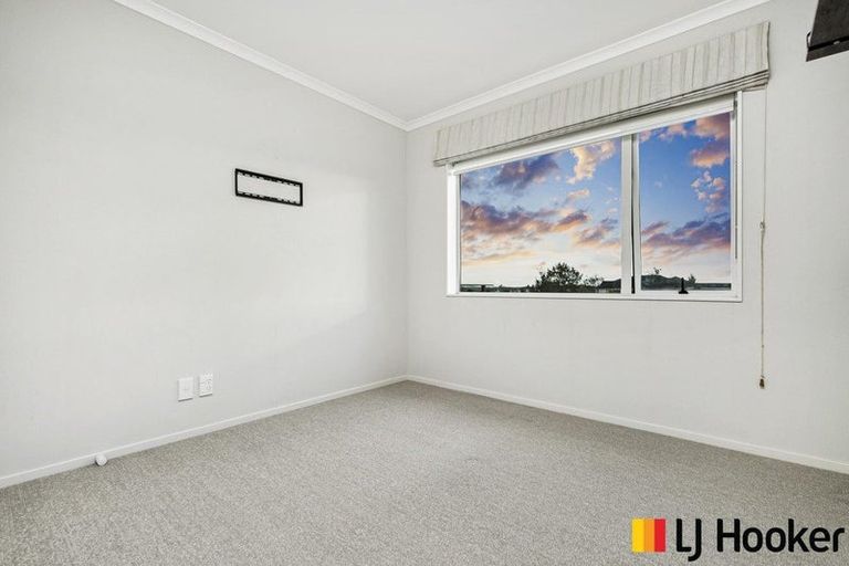 Photo of property in 12 Springcrest Drive, Karaka, Papakura, 2113