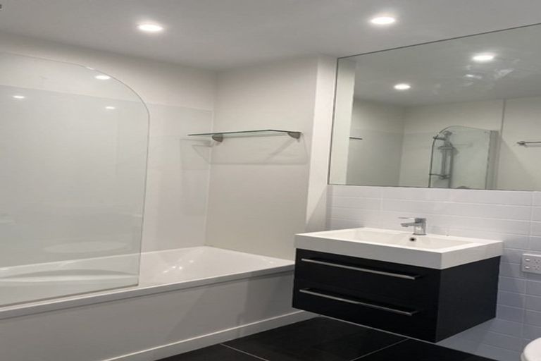 Photo of property in 3/2 Stone Street, Miramar, Wellington, 6022