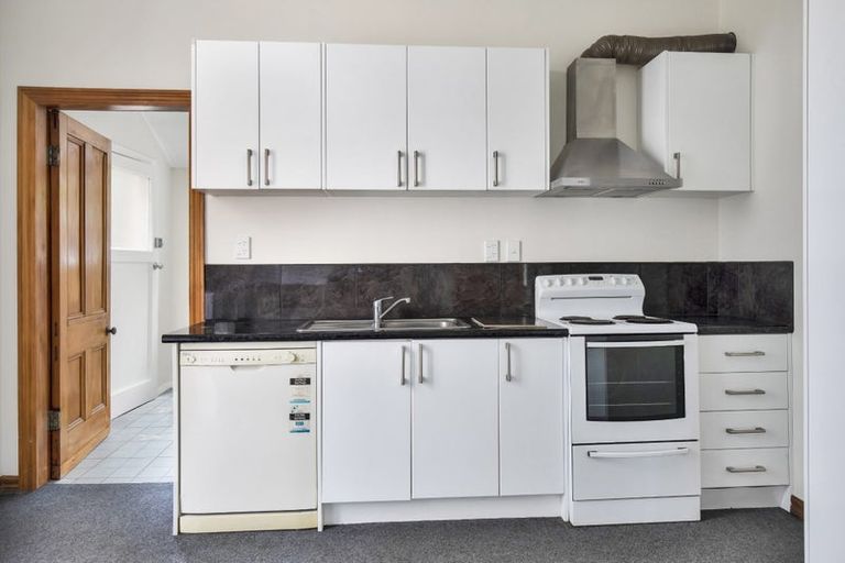 Photo of property in 46 Sussex Street, Mount Cook, Wellington, 6021