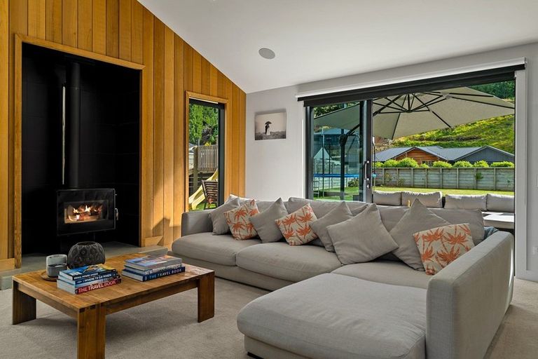 Photo of property in 7 Morepork Way, Arthurs Point, Queenstown, 9371