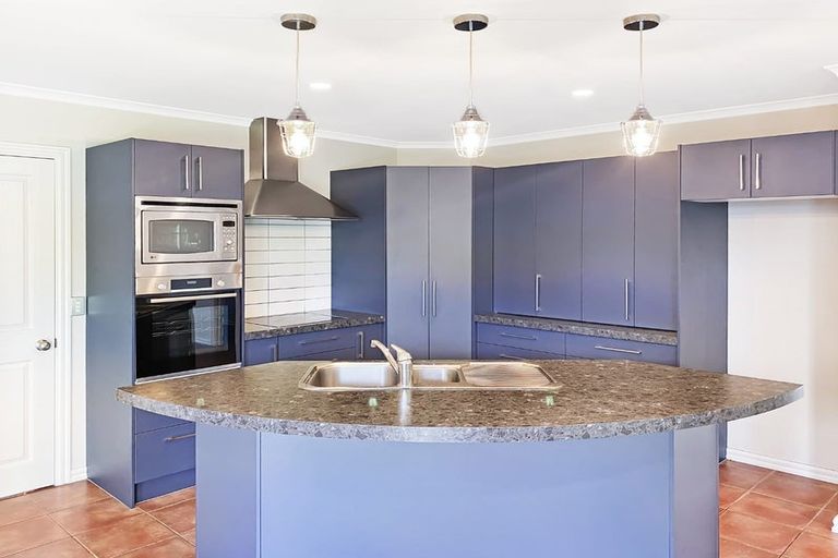 Photo of property in 96 Charles Street, Rangiora, 7400