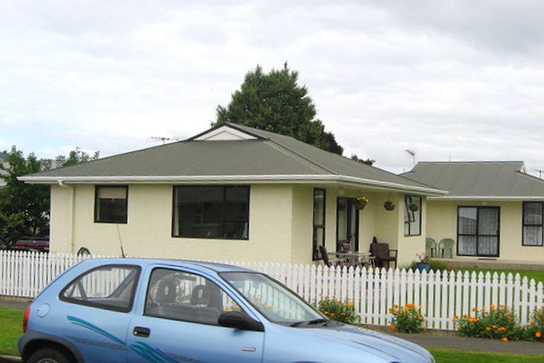 Photo of property in 52 King Street, Mosgiel, 9024