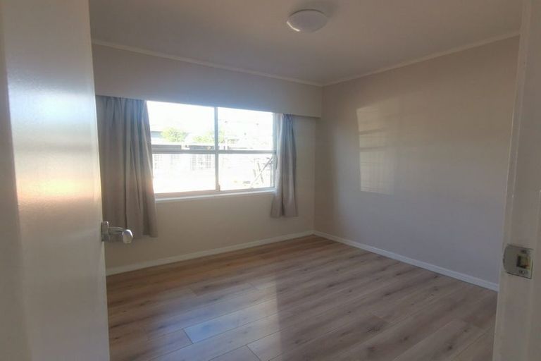 Photo of property in 3/9 Smiths Avenue, Papakura, 2110