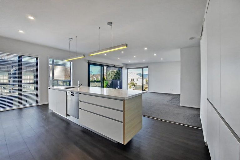 Photo of property in 4/275 Kilmore Street, Christchurch Central, Christchurch, 8011
