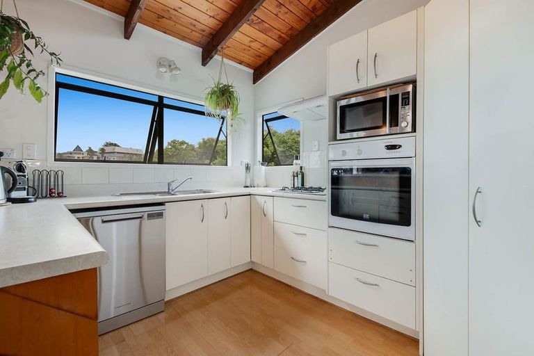 Photo of property in 61 Polkinghorne Drive, Manly, Whangaparaoa, 0930