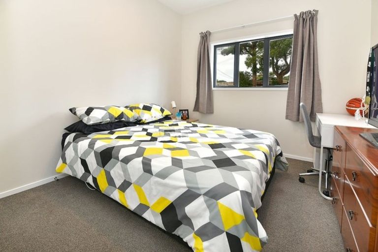 Photo of property in 294 Royal Road, Massey, Auckland, 0614