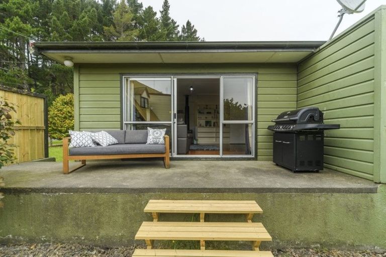 Photo of property in 37 Fitzherbert East Road, Aokautere, Palmerston North, 4471