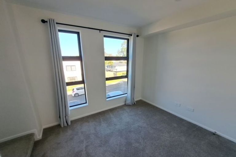 Photo of property in 3/6 Kereru Street, Henderson, Auckland, 0612