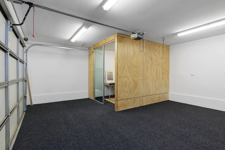 Photo of property in 130 Saint Martins Road, Saint Martins, Christchurch, 8022