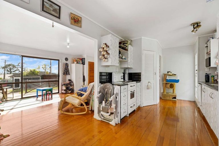 Photo of property in 23 Bedford Street, Te Atatu South, Auckland, 0610