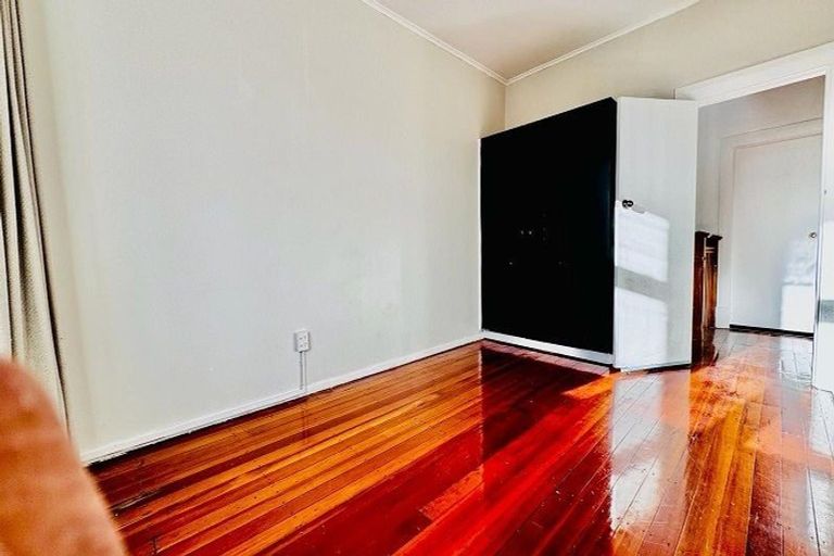 Photo of property in 142 Riddiford Street, Newtown, Wellington, 6021