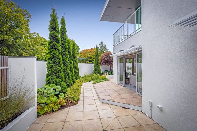 Photo of property in 22 Darvel Street, Riccarton, Christchurch, 8011