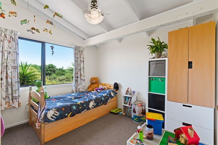 Photo of property in 128 Bream Bay Drive, Ruakaka, 0116