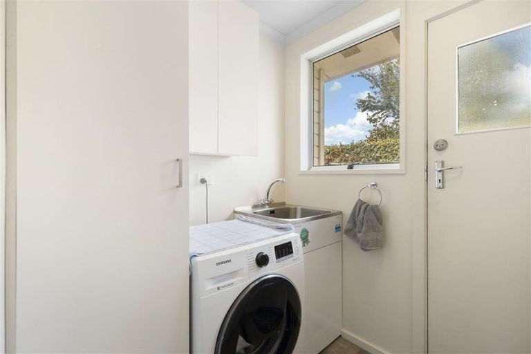 Photo of property in 4 Denniston Crescent, Redwood, Christchurch, 8051