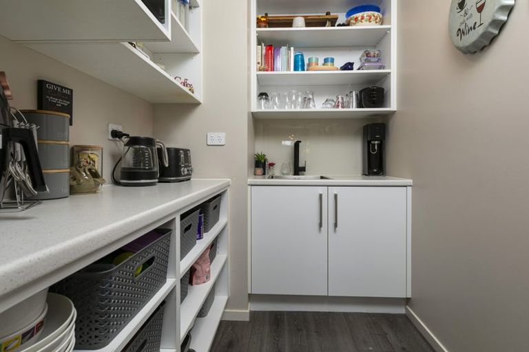 Photo of property in 51 Jadewynn Drive, Massey, Auckland, 0614