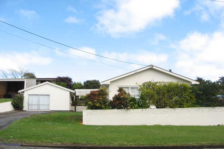 Photo of property in 17 Whakapaki Street, Urenui, 4375