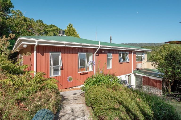 Photo of property in 20 Suffolk Street, Picton, 7220