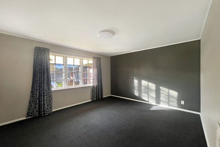 Photo of property in 2/1068 Fergusson Drive, Clouston Park, Upper Hutt, 5018