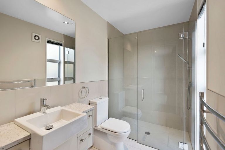 Photo of property in 72 Wai-iti Terrace, Bryndwr, Christchurch, 8052