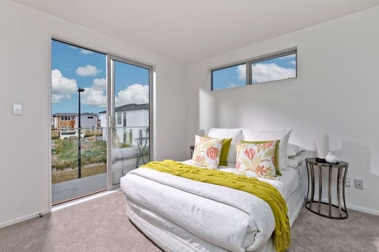 Photo of property in 2 Blackbird Lane, Hobsonville, Auckland, 0616