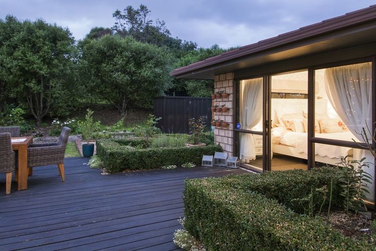 Photo of property in 10 Roger Guy Place, Welcome Bay, Tauranga, 3175