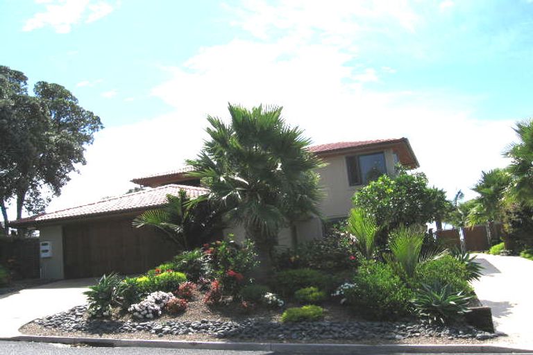 Photo of property in 48 Cliff Road, Torbay, Auckland, 0630