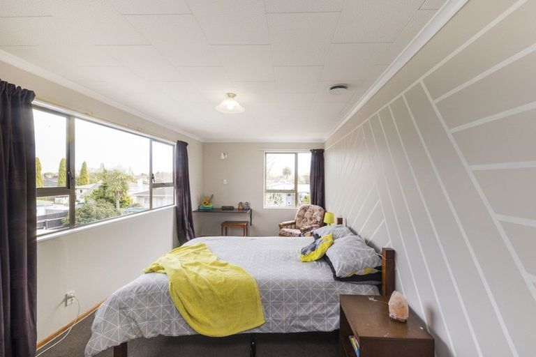 Photo of property in 21 Glasgow Street, Takaro, Palmerston North, 4412