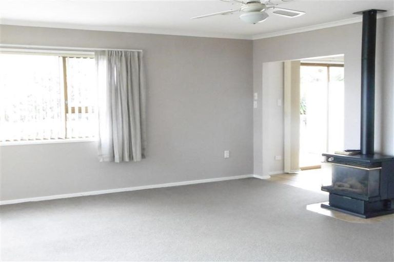 Photo of property in 36 Okura River Road, Okura, Albany, 0792