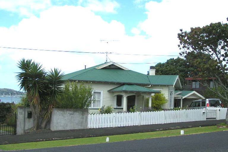 Photo of property in 9 Richmond Avenue, Northcote Point, Auckland, 0627